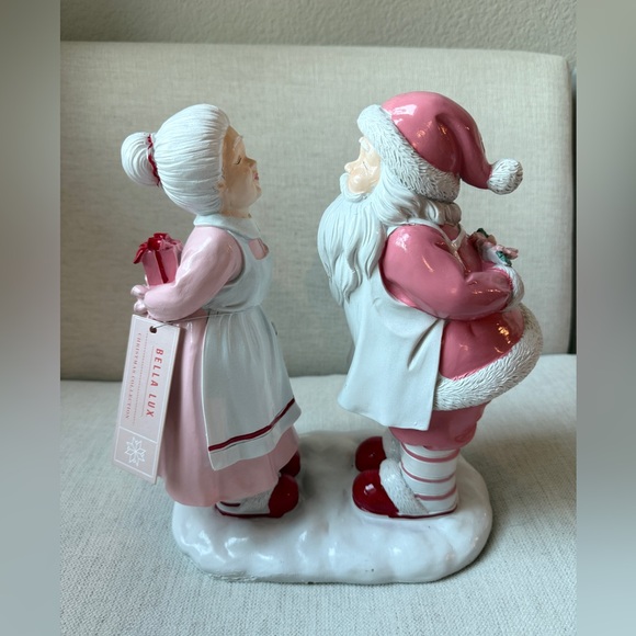 Bella Lux Holiday Pink Kissing Santa and Mrs. Claus Resin Figurine